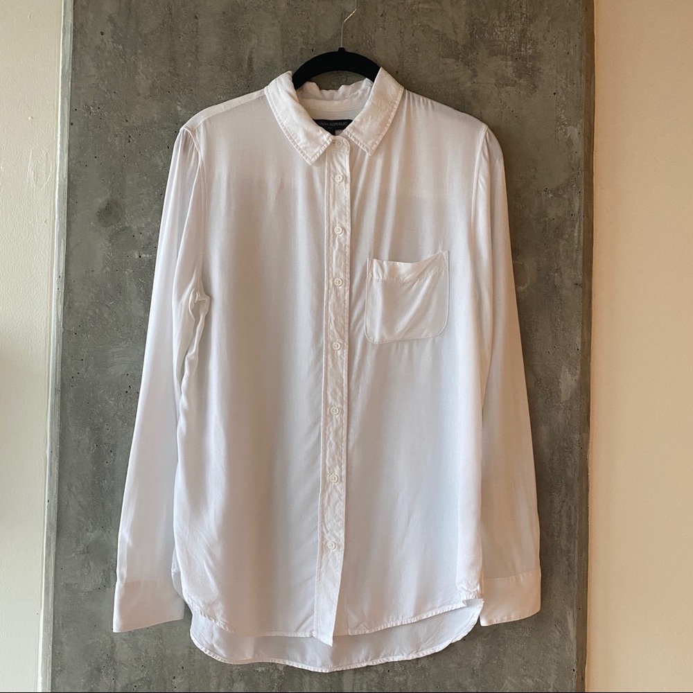 Banana Republic White Long Sleeve Button Down